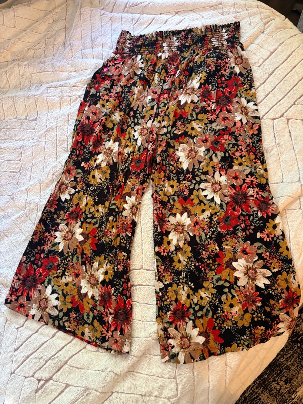 Floral Wide-Leg Smocked Waist Pants - Black Red Floral